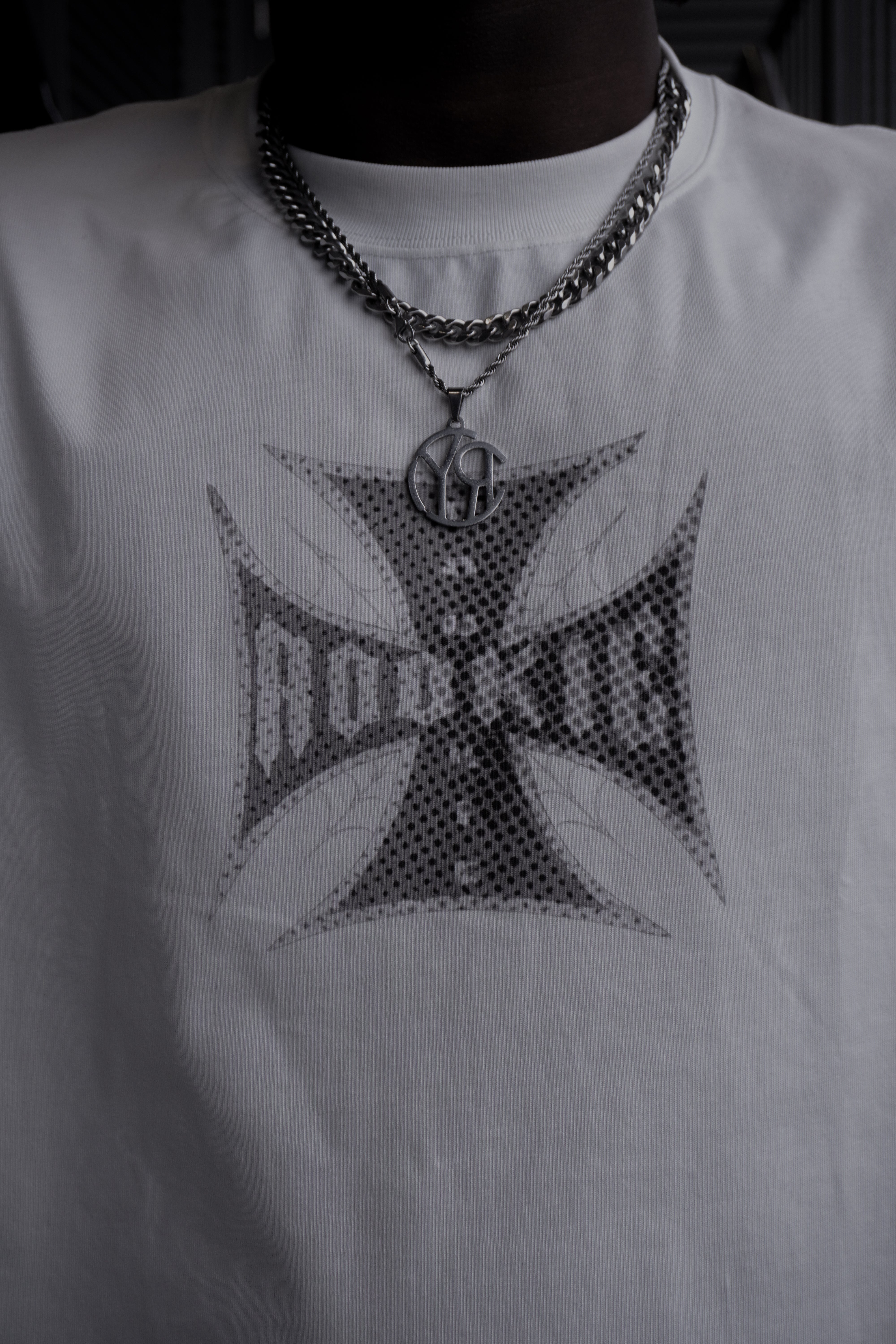 ROTY LOGO NECKLACE