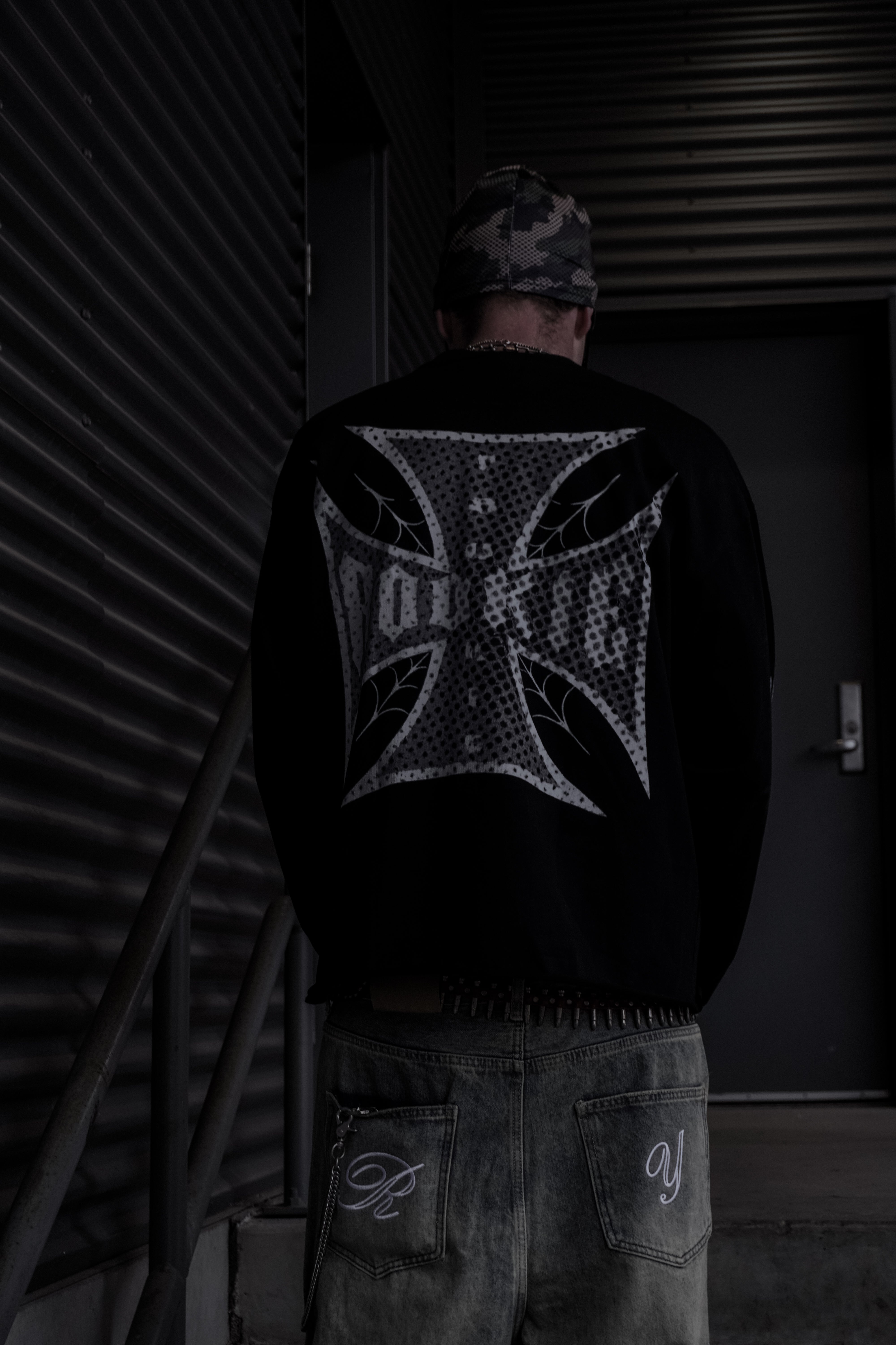 BLACK VANDAL LONG SLEEVE